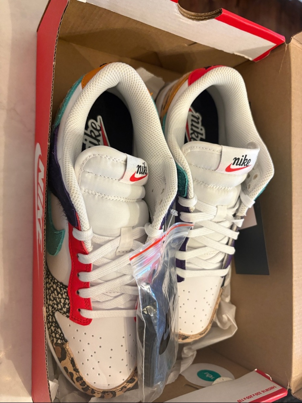 Brand New W Nike Dunk Low SE , 8.5 - Picture 6 of 6